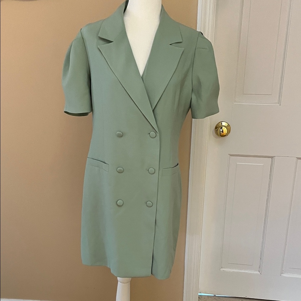 NWOT Adelyn Rae Light Sage Green double breasted coat dress size large